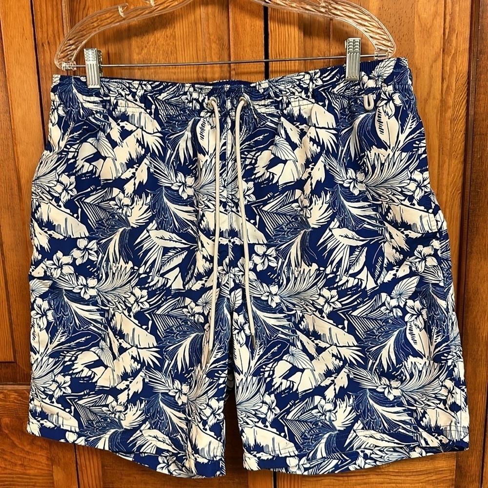 Lands End Tropical BlueWhite Swim Trunks Pockets Elastic Waistband Size XL 40-42